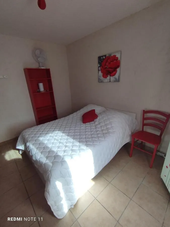 Chambre D Hotes En Provence, Au Pied Du Luberon, Les Coquelicots La Tour-d'Aigues France